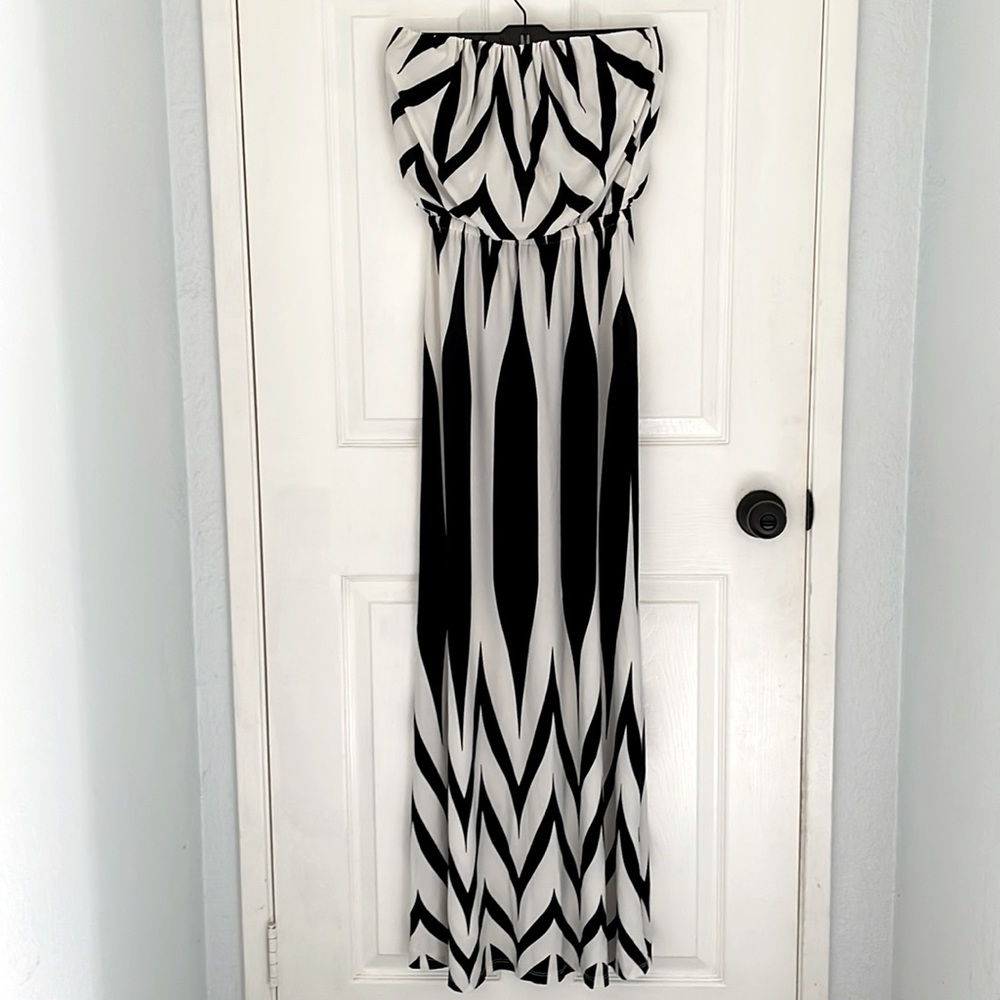 necessary clothing black & white strapless elastic gathered waist maxi dress